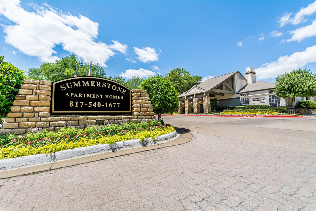 the entrance to the summit apartments apartments for rent in summit