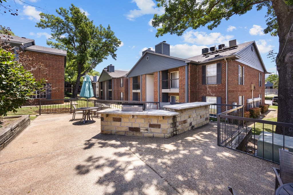 The View on Fox Creek located  at 201 W Southwest Pkwy, Lewisville, TX 75067.