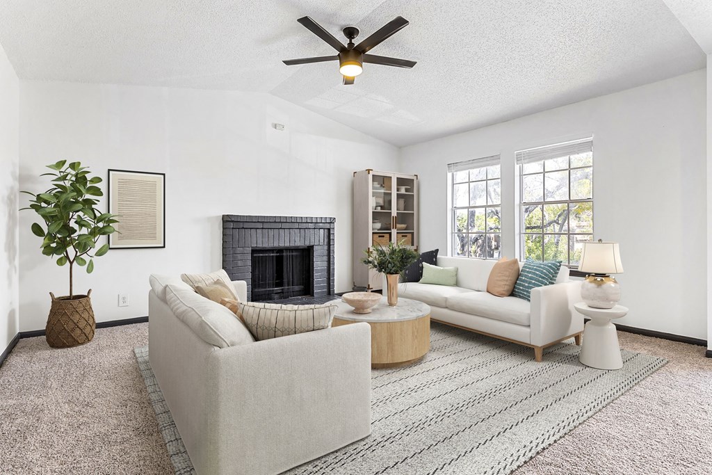 Fireplace Living at Tradewinds, Texas