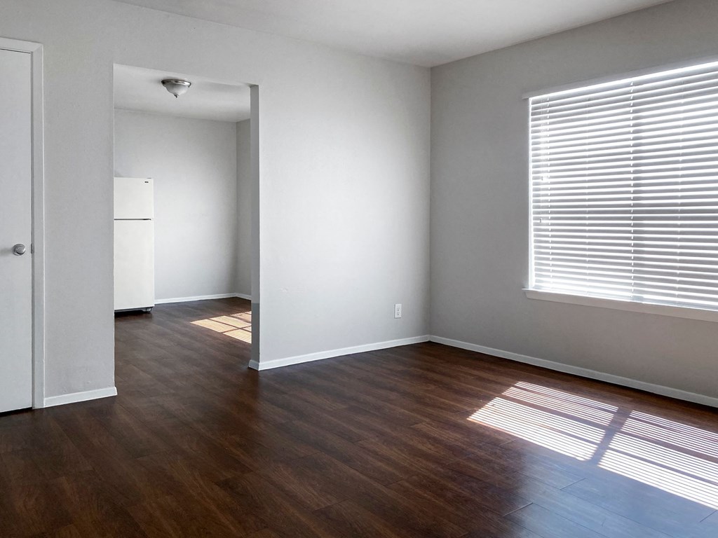 Expansive Windows at Sunset Heights, Texas