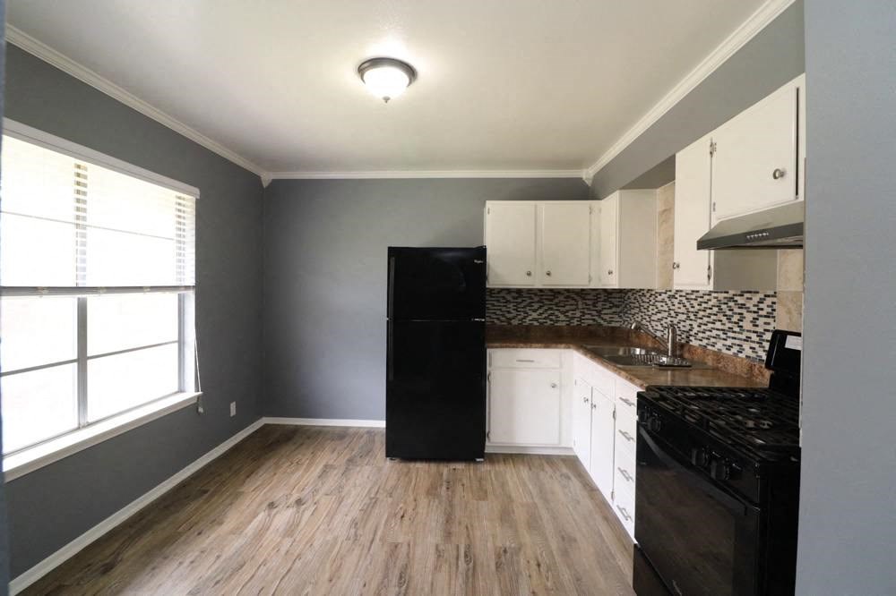 Kitchen Unit at Sunset Heights, San Antonio, 78209