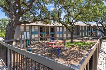 our apartments showcase a beautiful dog park  at Vesper, Dallas, TX, 75254