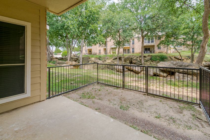 Woodchase Apartments, 1000 E. Ash Lane, Euless, TX RentCafe