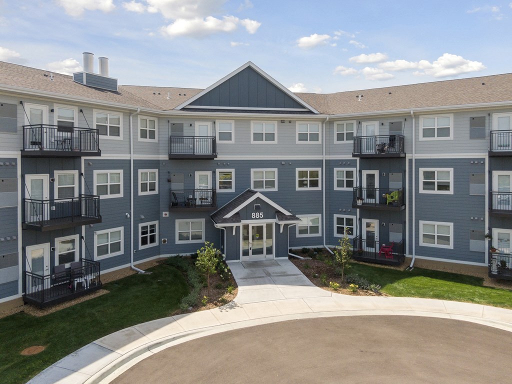 an exterior view of an apartment building
