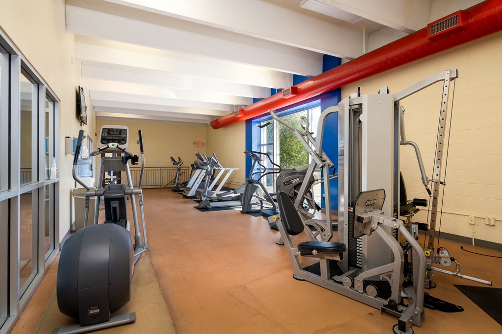 Huntington Place Apartments-Brooklyn Park