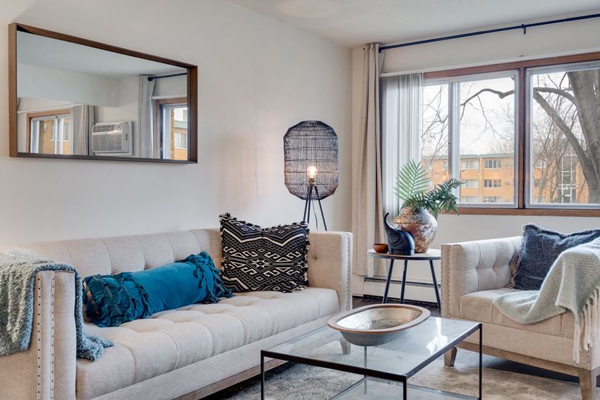 Huntington Place Apartments-Brooklyn Park - Photo Gallery 1