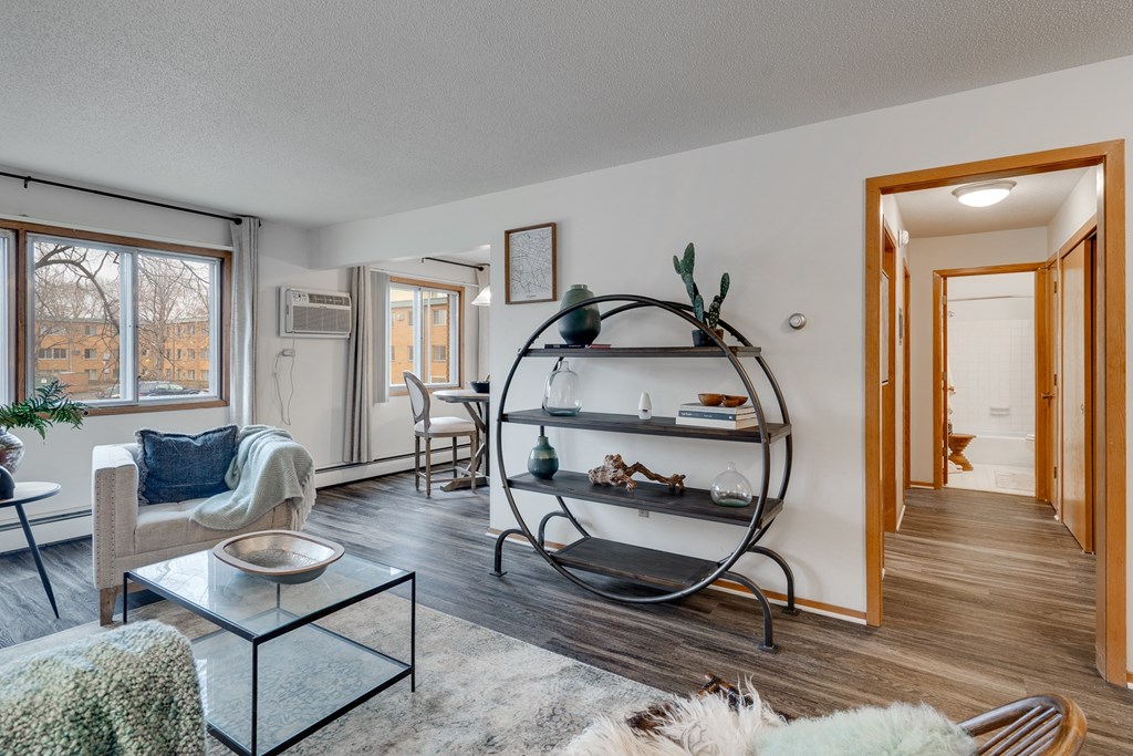 Huntington Place Apartments-Brooklyn Park