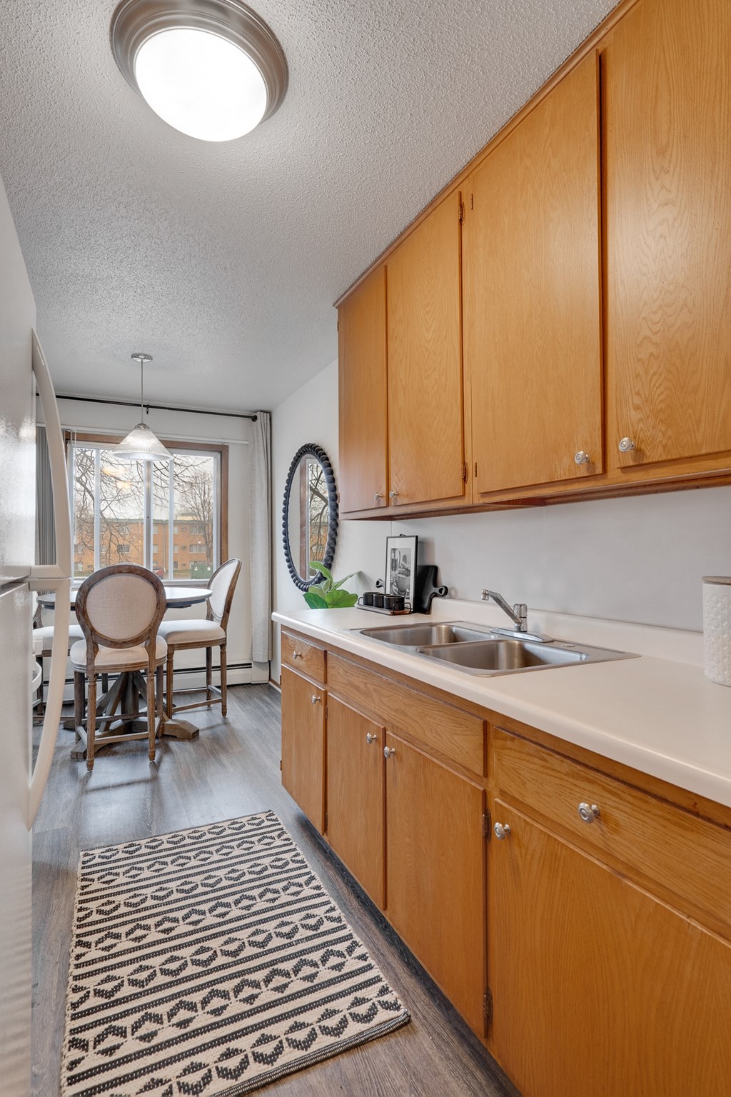 Huntington Place Apartments-Brooklyn Park