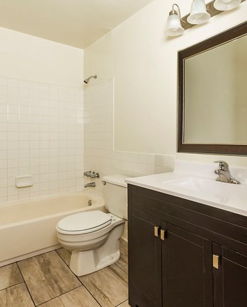 Bathroom - Double Cabinet - Photo Gallery 10