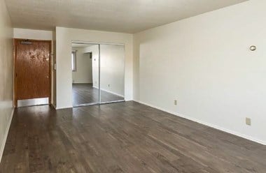 2585 Conway Avenue E Studio-2 Beds Apartment for Rent - Photo Gallery 1