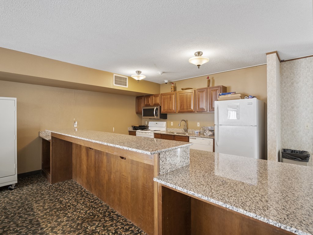 2nd Story Clubhouse Full Kitchen