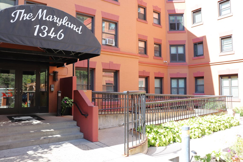 the building where the hotel is located