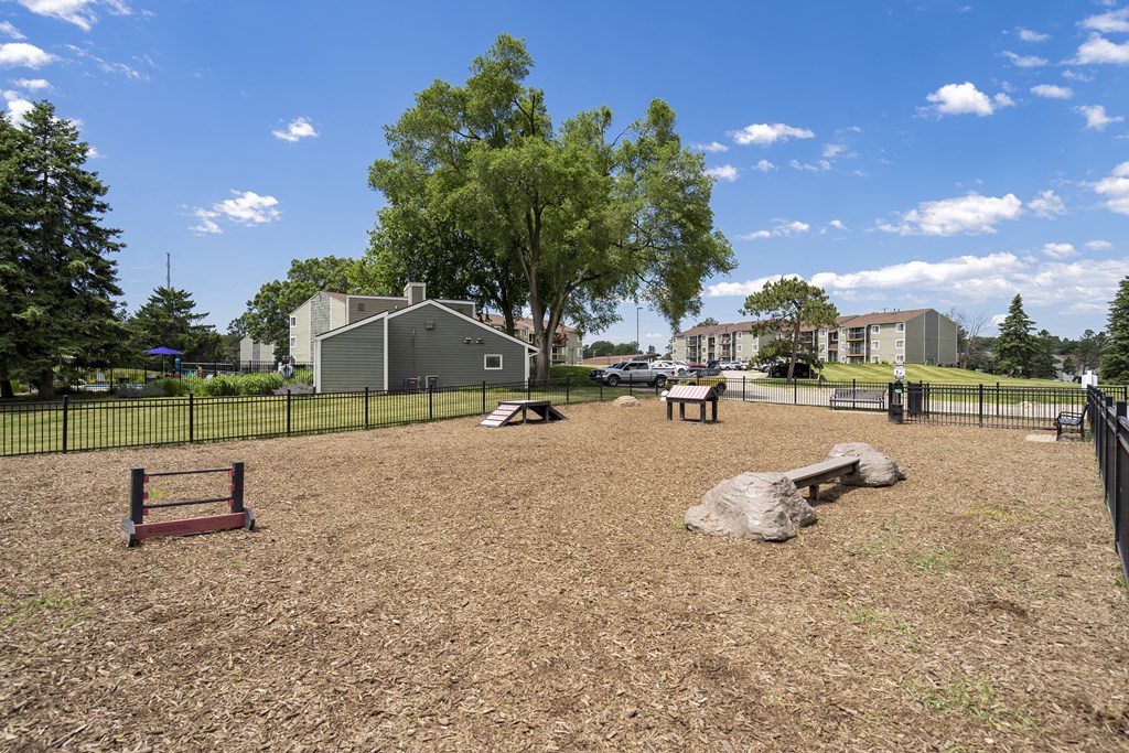 our community park has a playground and a picnic table