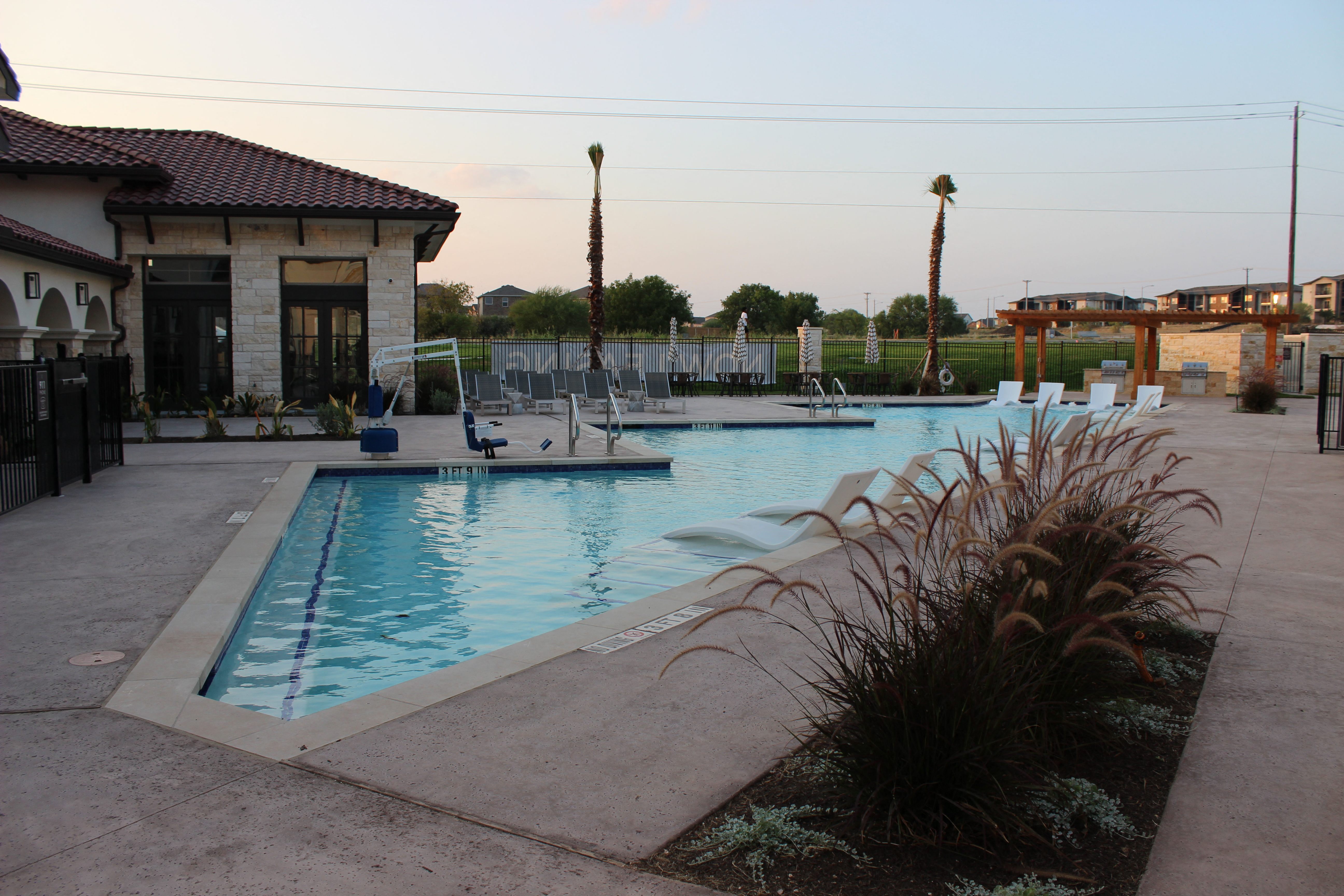 Palo Alto Apartments, 1601 S Heatherwilde Blvd