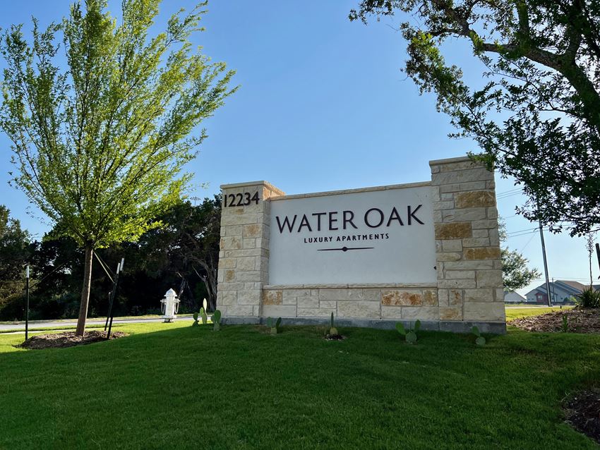 Water Oak Apartments - Photo Gallery 1
