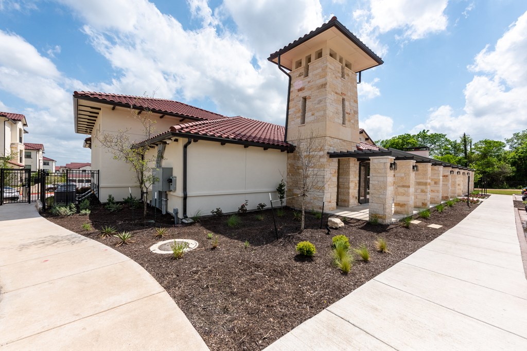 Beautiful clubhouse at Bridge at Paloma affordable luxury apartments