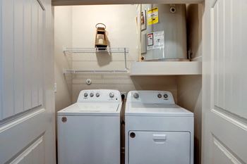 Washer & Dryer Included at Paloma, Austin