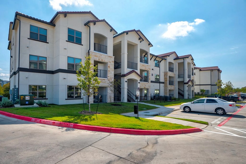 Paloma Luxury Apartments in Austin, TX