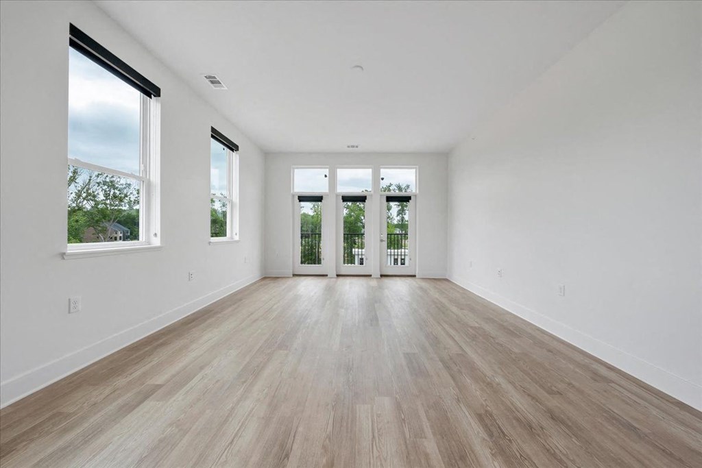 Wooden flooring at Luxe 360 on Centerpointe Apartments, Midlothian, VA