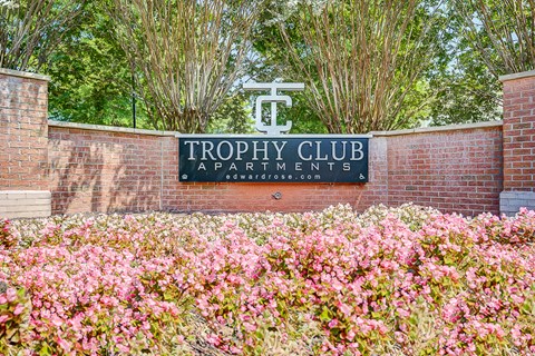 Welcoming Property Signage at Trophy Club at Bellgrade, Midlothian, 23113
