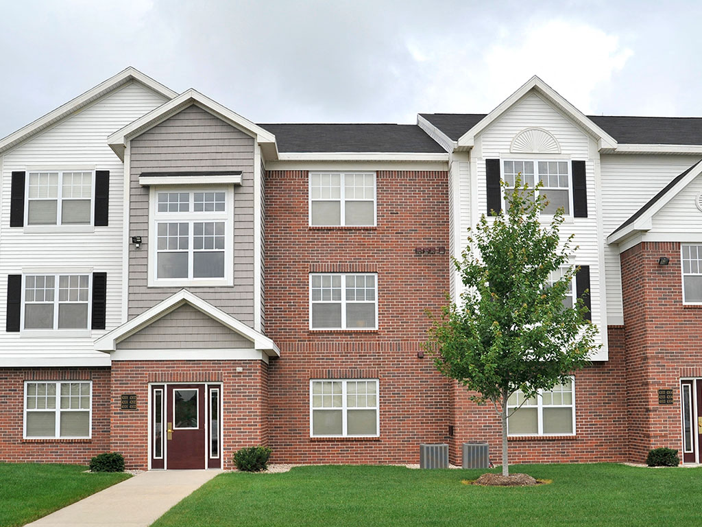 Modern Apartment Living at Towne Lakes Apartments, Grand Chute, Wisconsin