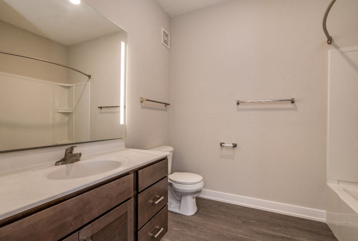 Emerald Creek Apartments, 301 Fairforest Way, Greenville