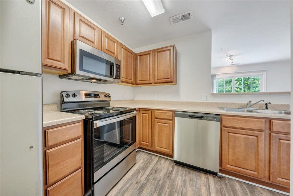 Kitchen at Enclave Apartments, Midlothian, VA