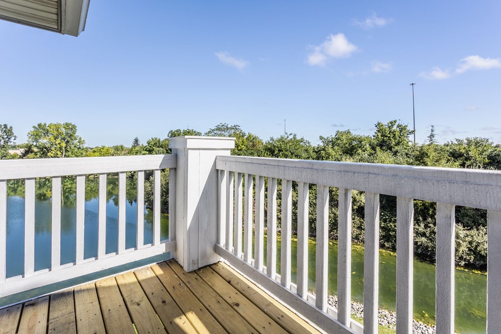 Beautiful Lake Views at Sundance Apartments, Indianapolis
