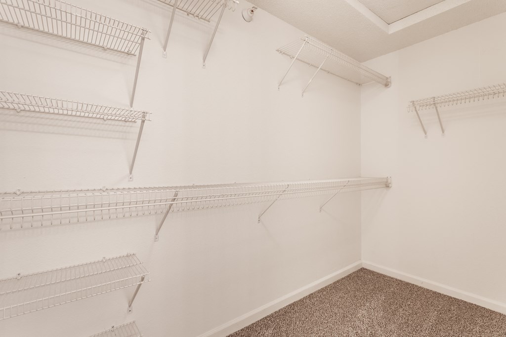 The Shire Closet at Polo Run Apartments Greenwood, Indiana