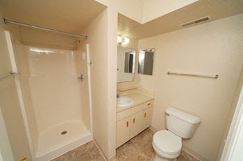2nd Bath with Shower at Trillium Pointe Apartment Homes in Jackson, MI