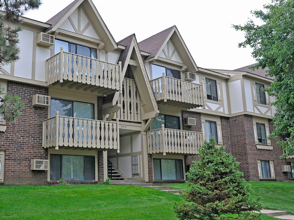 Private Balconies at Eastgate Woods Apartments, Batavia, OH, 45103