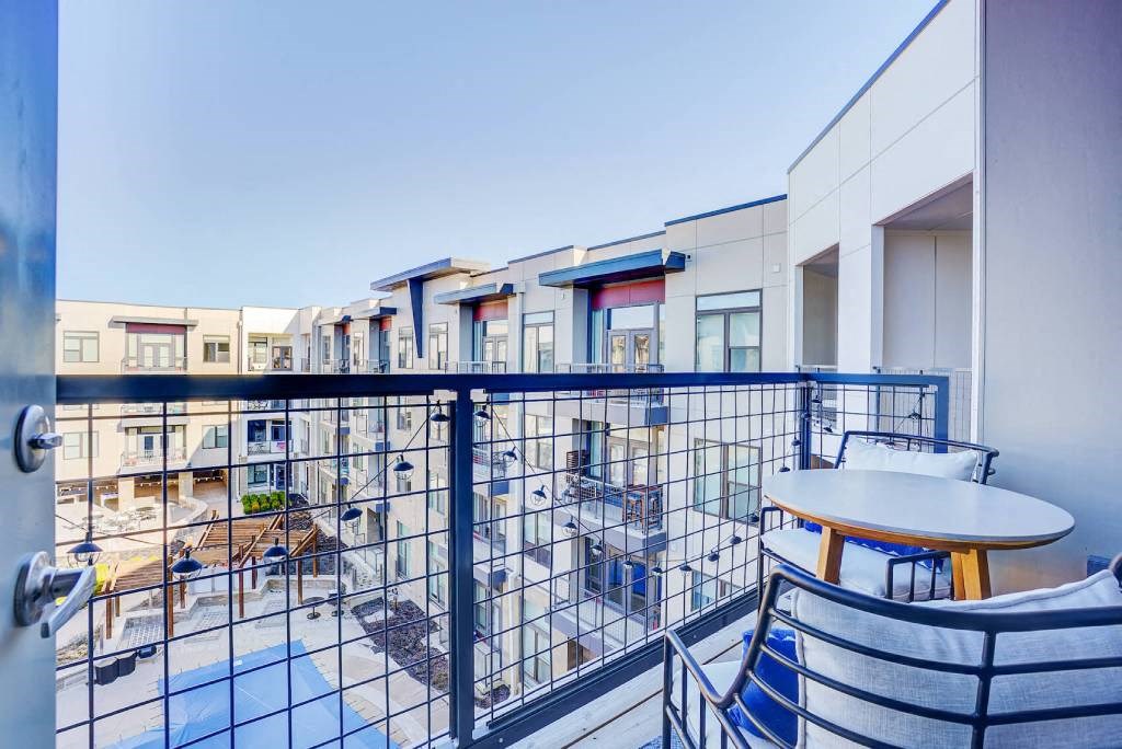 a balcony or terrace at lighthouse look apartments  at Avant & Avant II, Carmel, Indiana