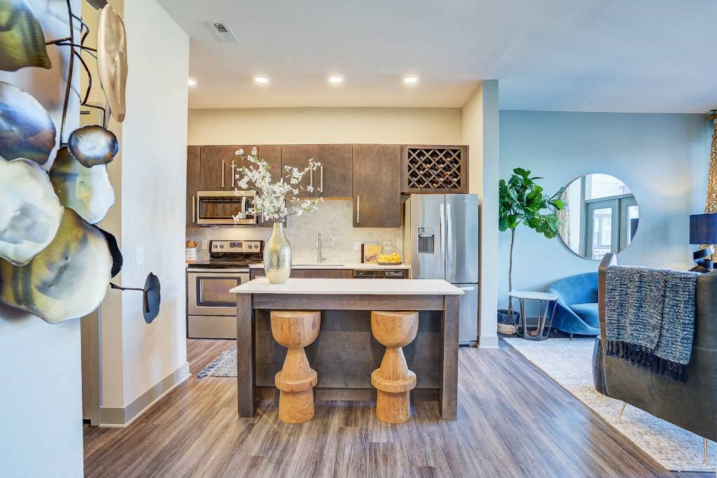 a kitchen or kitchenette at embassy suites san rafael marin county  at Avant & Avant II, Carmel, 46032