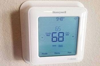 Smart Home Thermostats at Andover Pointe Apartment Homes in La Vista, NE