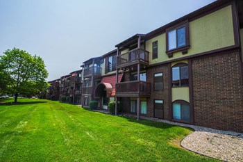 Apple Ridge Apartments 306 Manzana Court Nw Walker Mi Rentcafe