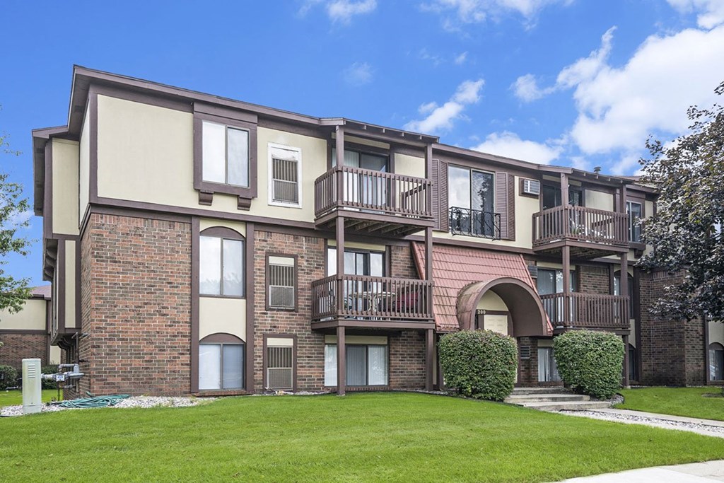 Apple Ridge Apartments, 306 Manzana Court NW, Walker, MI - RentCafe