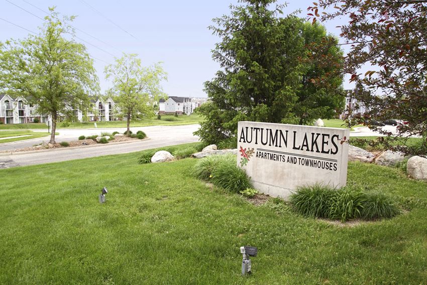 Welcome Signage Welcome Signage at Autumn Lakes Apartments and Townhomes, Mishawaka, 46544 - Photo Gallery