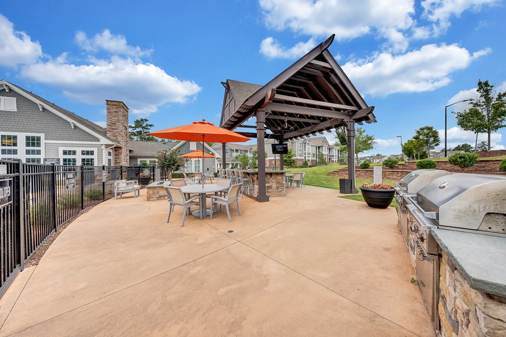 Outdoor Amenities at Avellan Springs Apartments, Morrisville, 27560