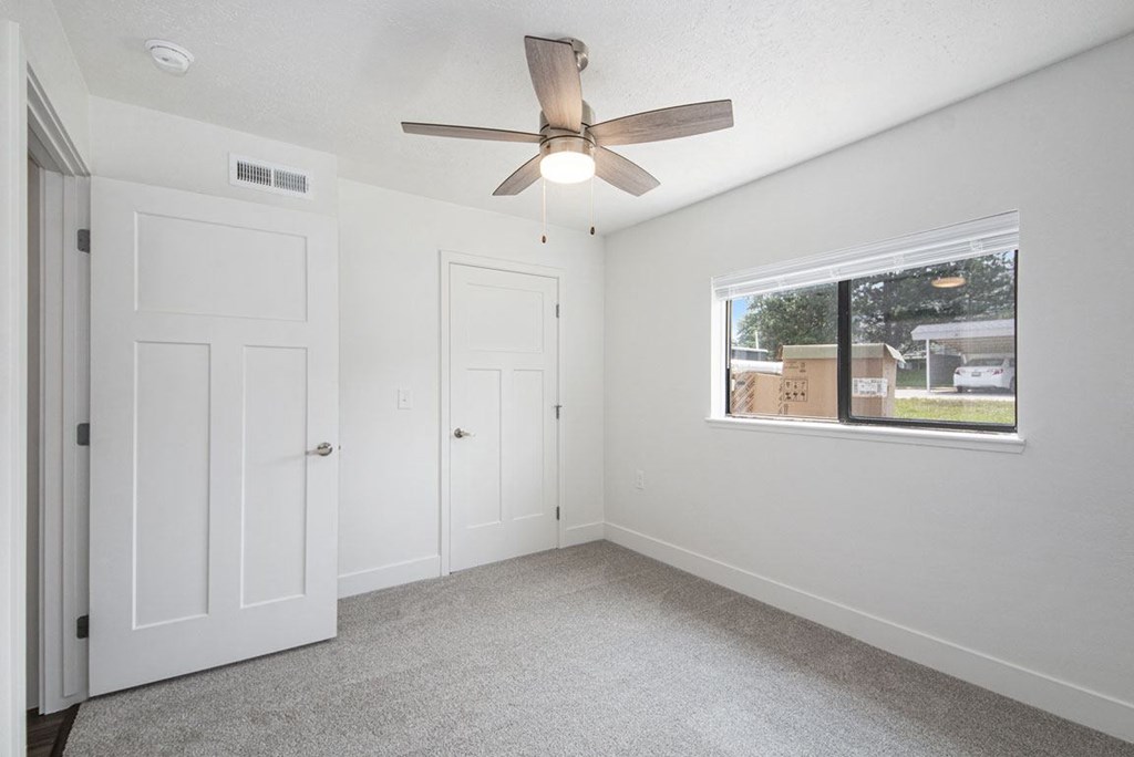 Large Bedroom at The Crossings Apartments, Grand Rapids, Michigan