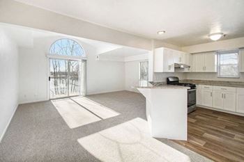 End Style with extra Windows at Canal 2 Apartments in Lansing, Michigan