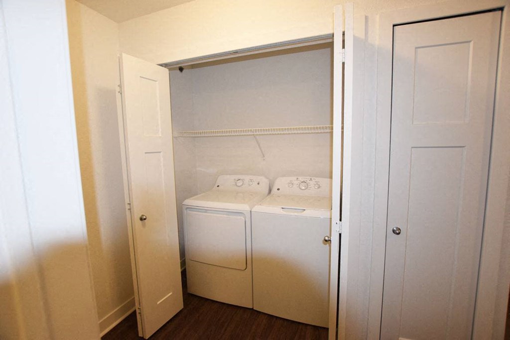 Copper Creek Apartment Homes, 10850 Copper Creek Trail, Maize, KS