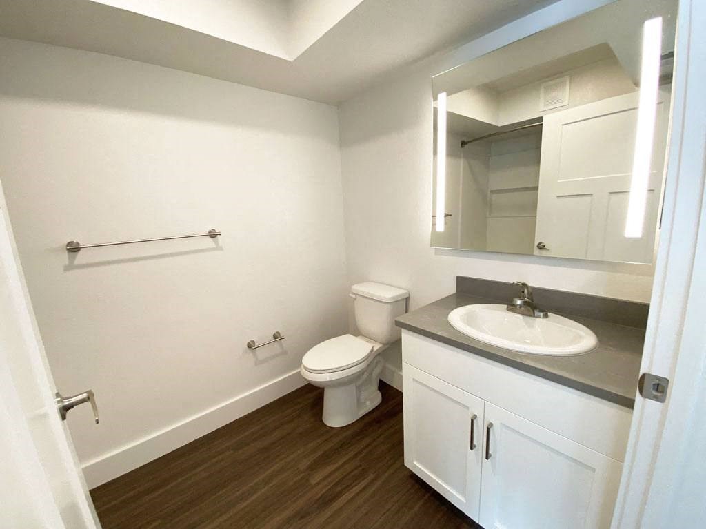 Master Bath at The Crossings Apartments, Grand Rapids, Michigan