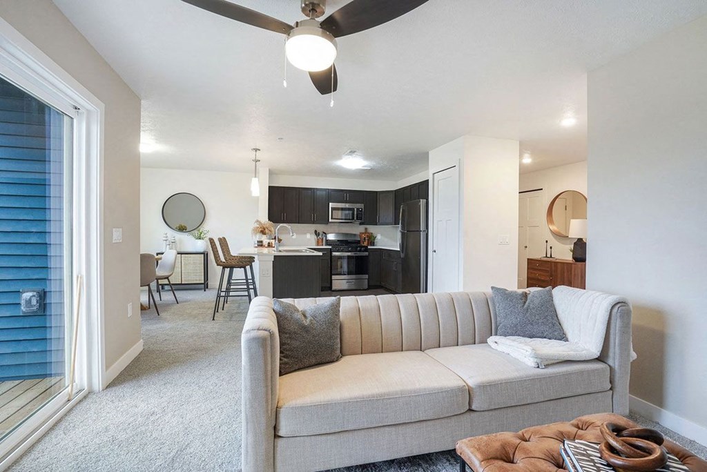 Spacious Living Area at Meadowbrooke Apartment Homes in Kentwood, MI 49512