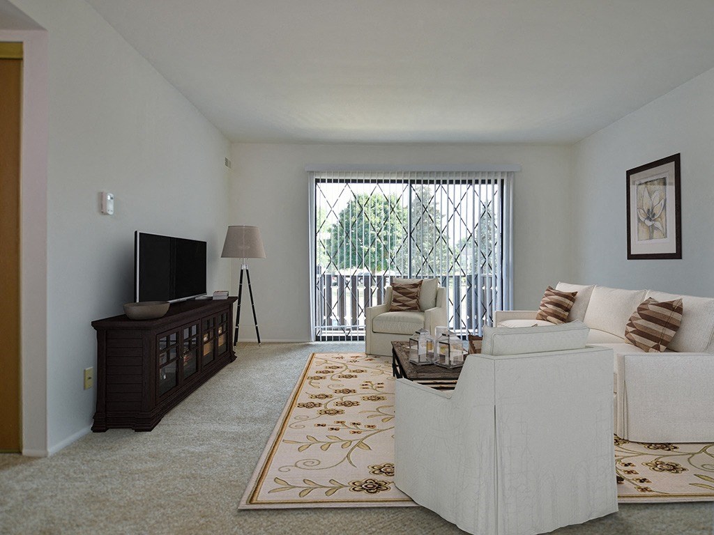 Living Room With Television at Charter Oaks Apartments, Davison