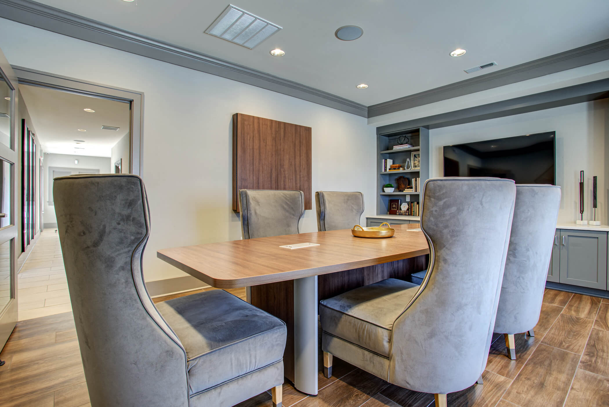 Clubhouse Conference Room at River Crossing Apartments, Missouri