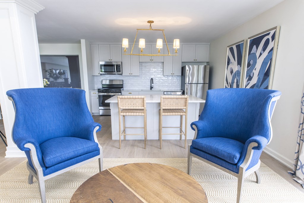 Clubhouse Seating and Kitchenette at Sundance Apartments, Indianapolis