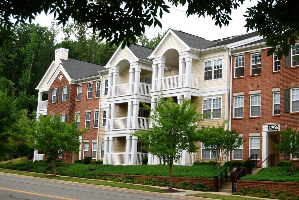 Exterior View Of The Community at Enclave Apartments, Midlothian, VA