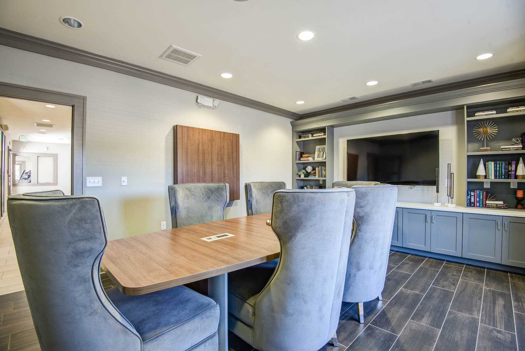 Conference Area at Clubhouse at The Retreat Apartments, Roanoke, VA