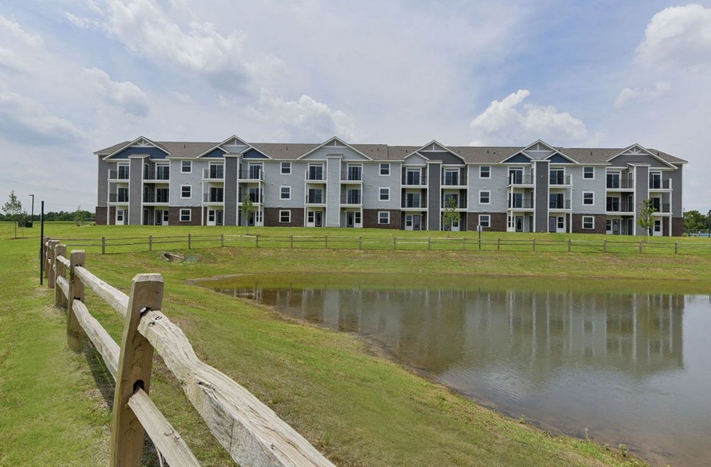 Pond Views at Dodson Pointe Apartment Homes in Rogers, AR