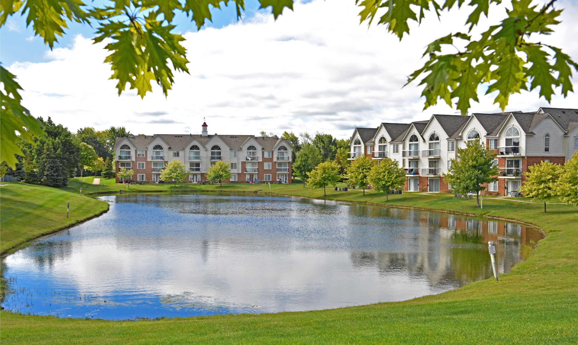 Lake Views at Portsmouth Apartments, Novi, MI, 48377
